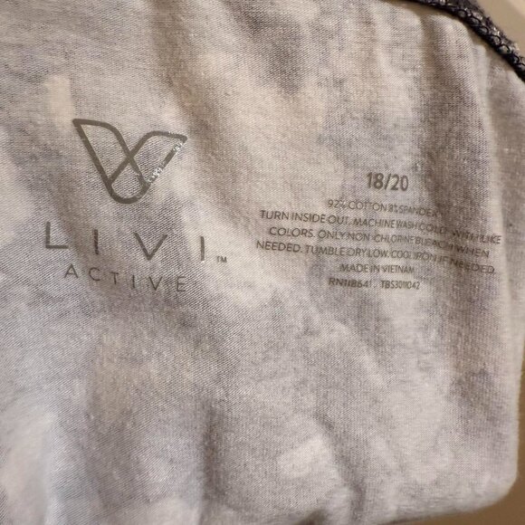 Lane Bryant Livi Active Black & white floral print stretchy leggings 18/20 - Picture 2 of 5